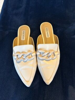 Steve Madden White Pointed Chain-Link Mules